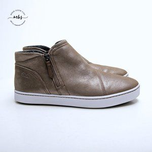 EUC Clarks Pawley Joy Sneaker Booties